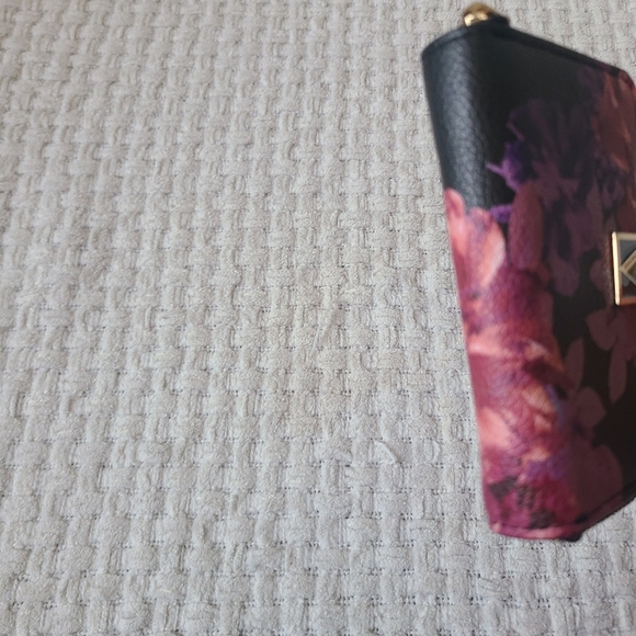 Victoria's Secret Floral Black and Pink Women's Wallet - Picture 9 of 9